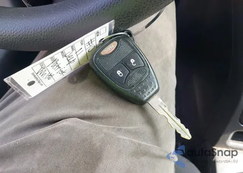 2011 Jeep Compass из США, поврежденный, VIN 1J4NT1FA2BD170904